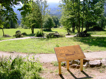 Skulpturengarten - Holzschild